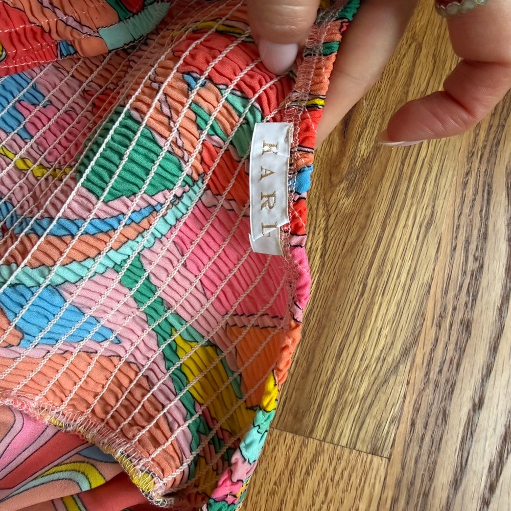 Colorful One-Shoulder Top •S• - Picture 4 of 5
